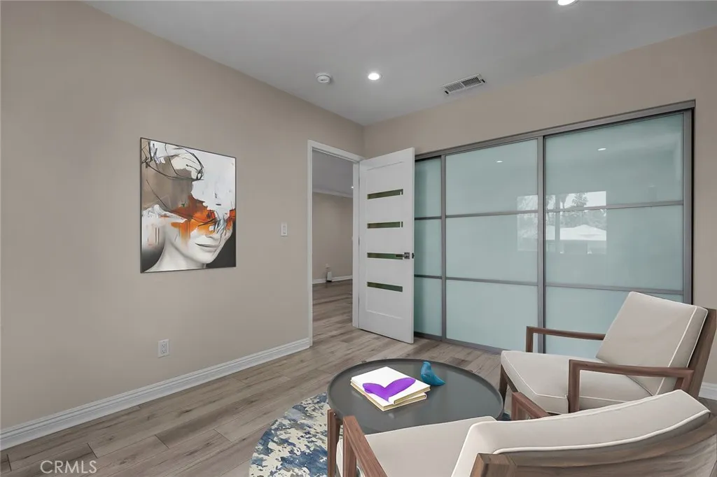 Encino, California 91316, United States, 4 Bedrooms Bedrooms, ,3 BathroomsBathrooms,Residential,Active,164511