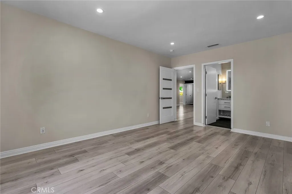 Encino, California 91316, United States, 4 Bedrooms Bedrooms, ,3 BathroomsBathrooms,Residential,Active,164511