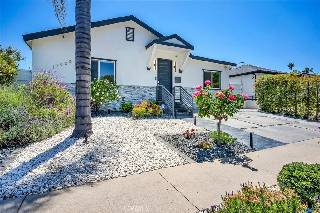 Encino, California 91316, United States, 4 Bedrooms Bedrooms, ,3 BathroomsBathrooms,Residential,Active,164511