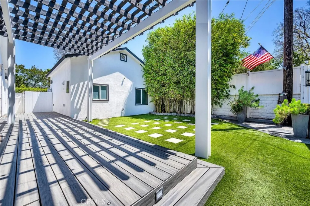 Encino, California 91316, United States, 4 Bedrooms Bedrooms, ,3 BathroomsBathrooms,Residential,Active,164511