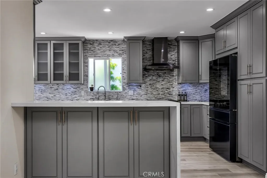 Encino, California 91316, United States, 4 Bedrooms Bedrooms, ,3 BathroomsBathrooms,Residential,Active,164511