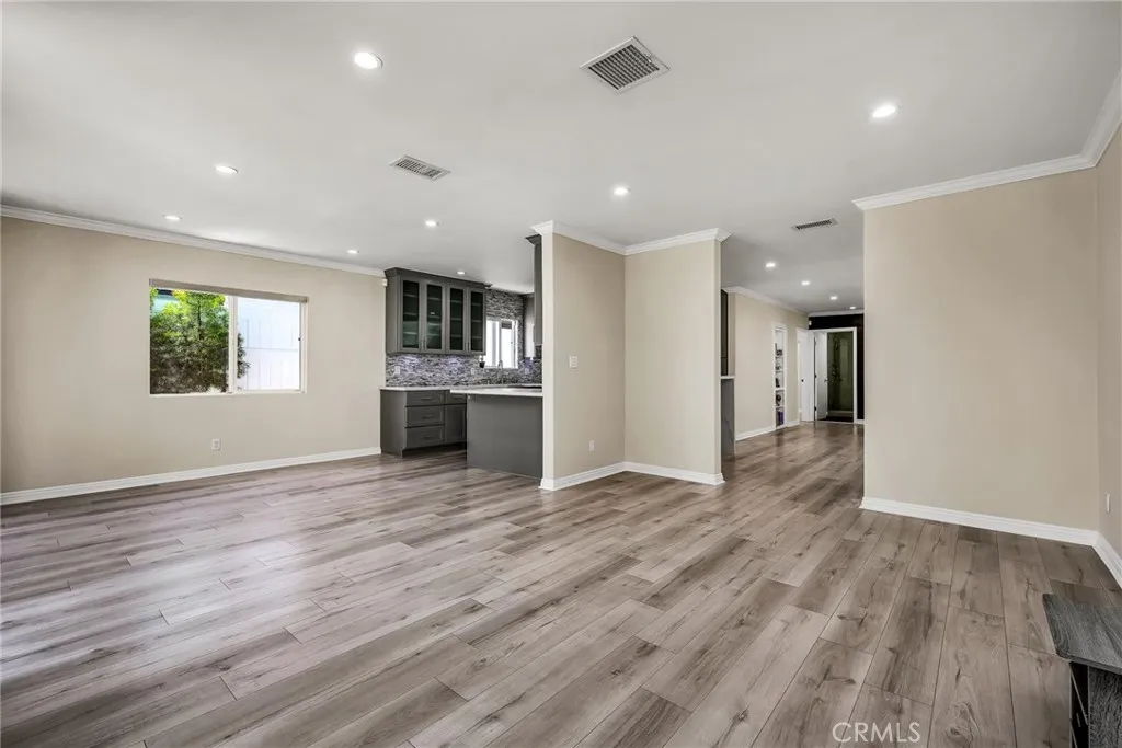 Encino, California 91316, United States, 4 Bedrooms Bedrooms, ,3 BathroomsBathrooms,Residential,Active,164511