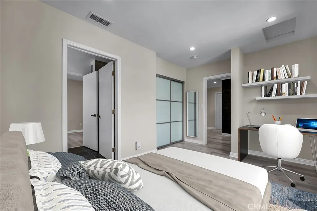 Encino, California 91316, United States, 4 Bedrooms Bedrooms, ,3 BathroomsBathrooms,Residential,Active,164511