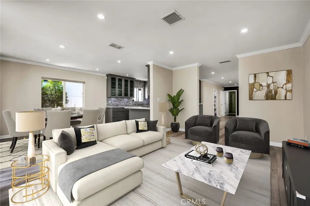 Encino, California 91316, United States, 4 Bedrooms Bedrooms, ,3 BathroomsBathrooms,Residential,Active,164511