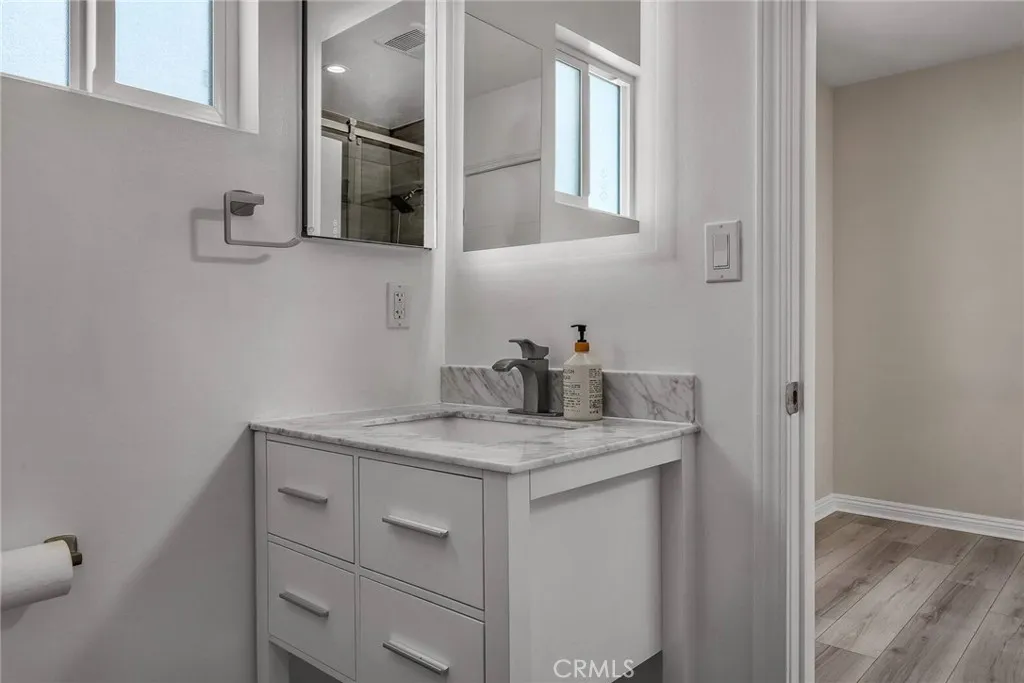 Encino, California 91316, United States, 4 Bedrooms Bedrooms, ,3 BathroomsBathrooms,Residential,Active,164511