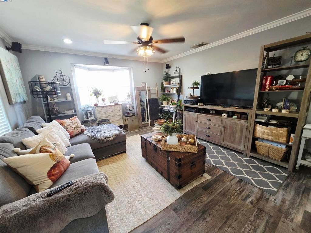 Photo of 7024 10th St St, Rio Linda, CA 95673 (MLS # 41113835)
