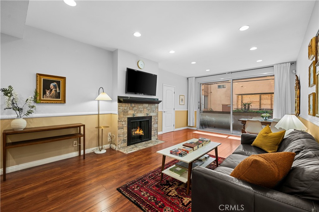 1509 Greenfield Avenue 106