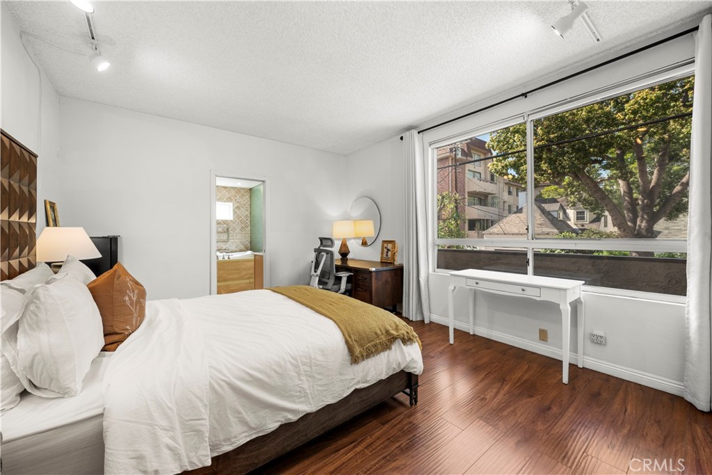 1509 Greenfield Avenue 106