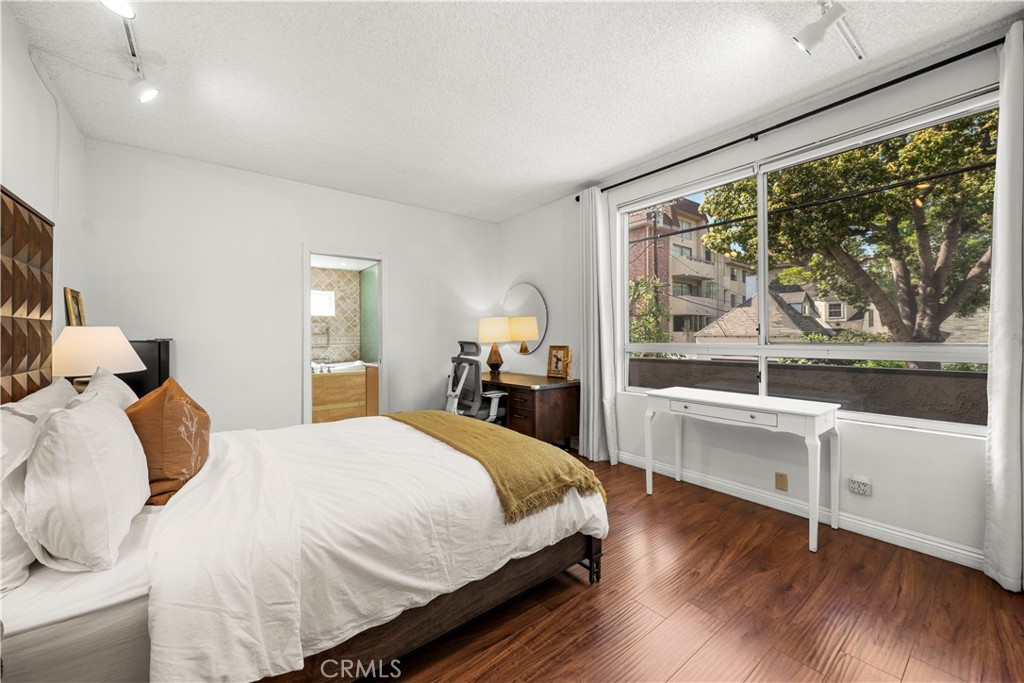 1509 Greenfield Avenue 106