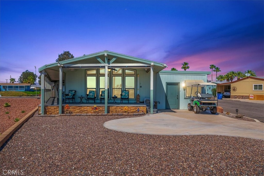 551 Beach