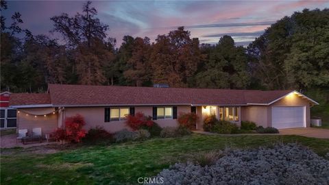 40740 Road 425A Oakhurst CA 93644