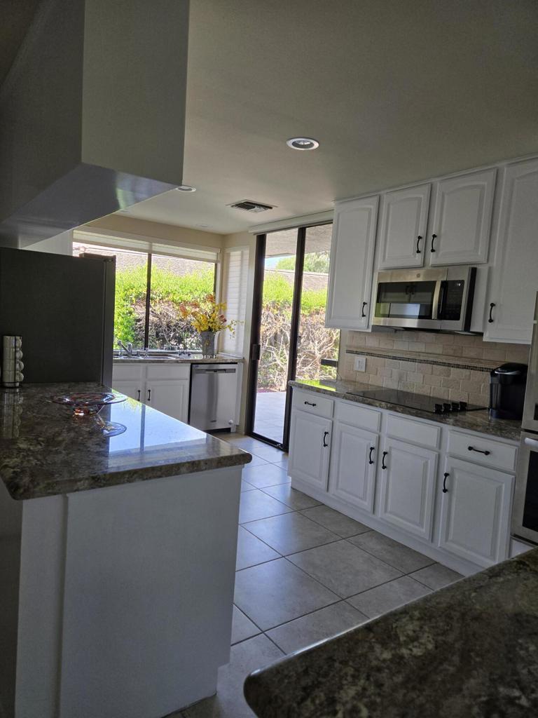 The Springs C.C. - Residential Lease