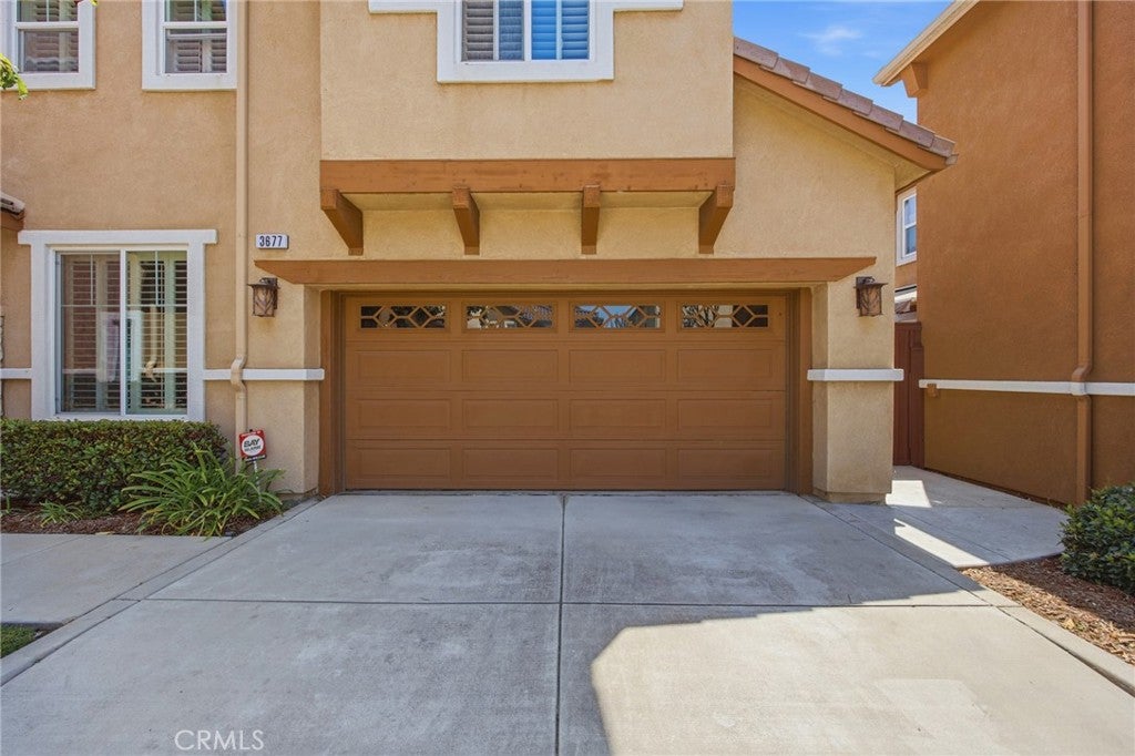 3677 W Chapman