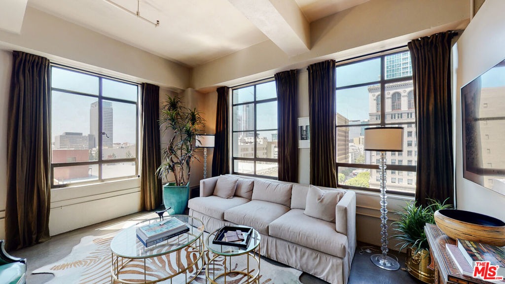 849 S Broadway 708
