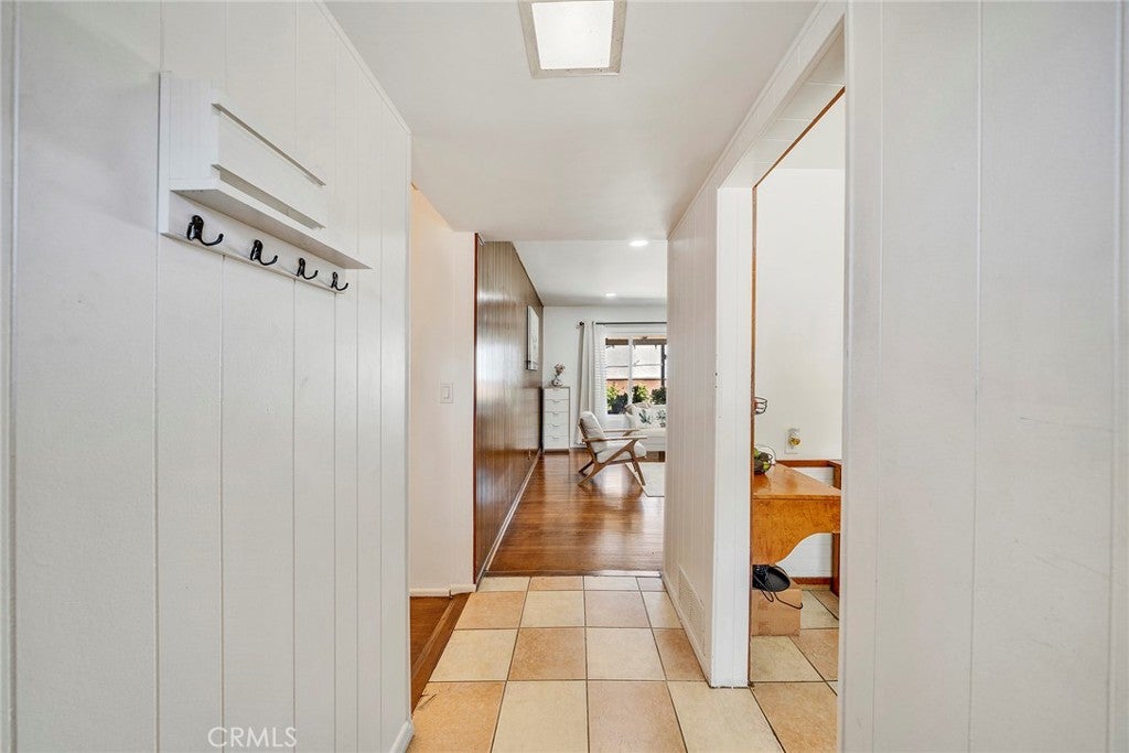614 S Acacia