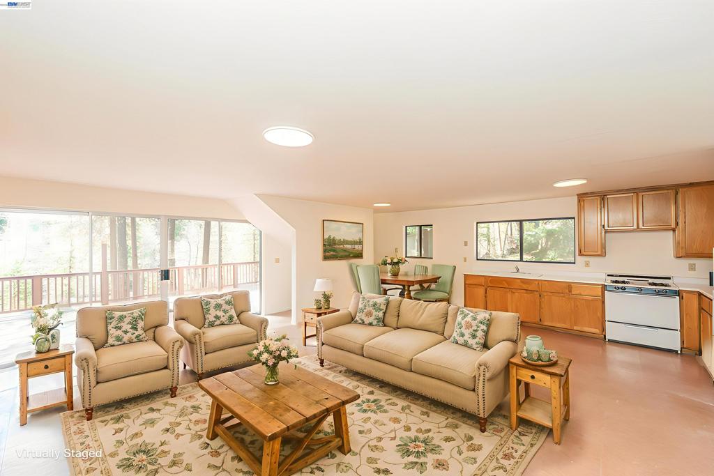121 Mountain Aire Ln