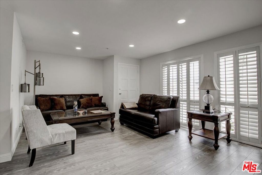 108 W Maple Street 27