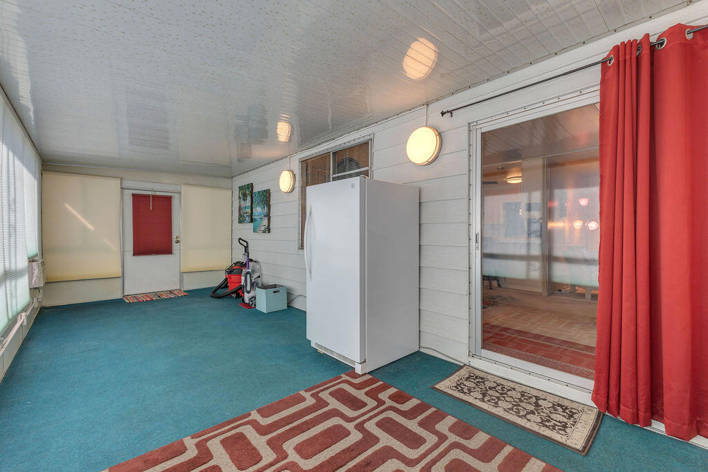 Safari Park - Manufactured In Park