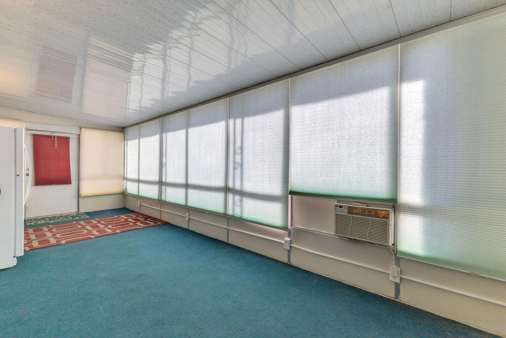 Safari Park - Manufactured In Park