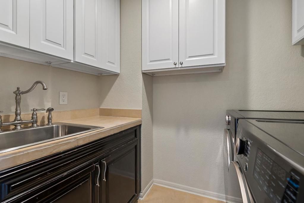 listing image 130722867660644182160