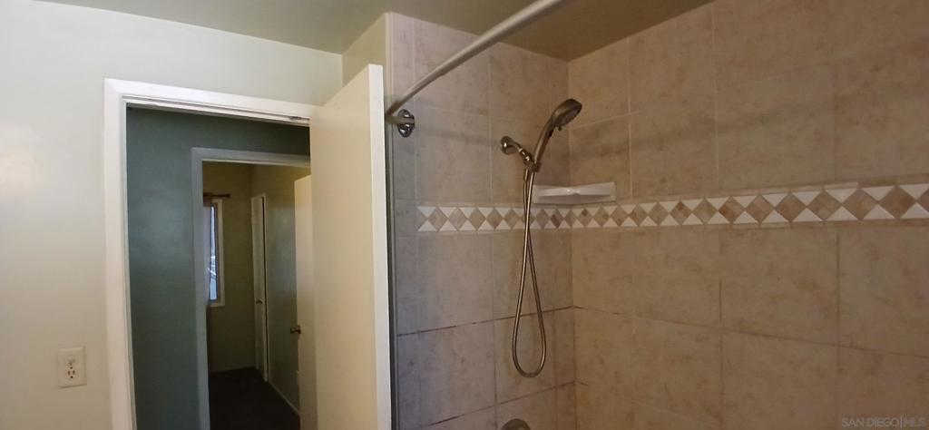 Del Cerro - Residential Lease