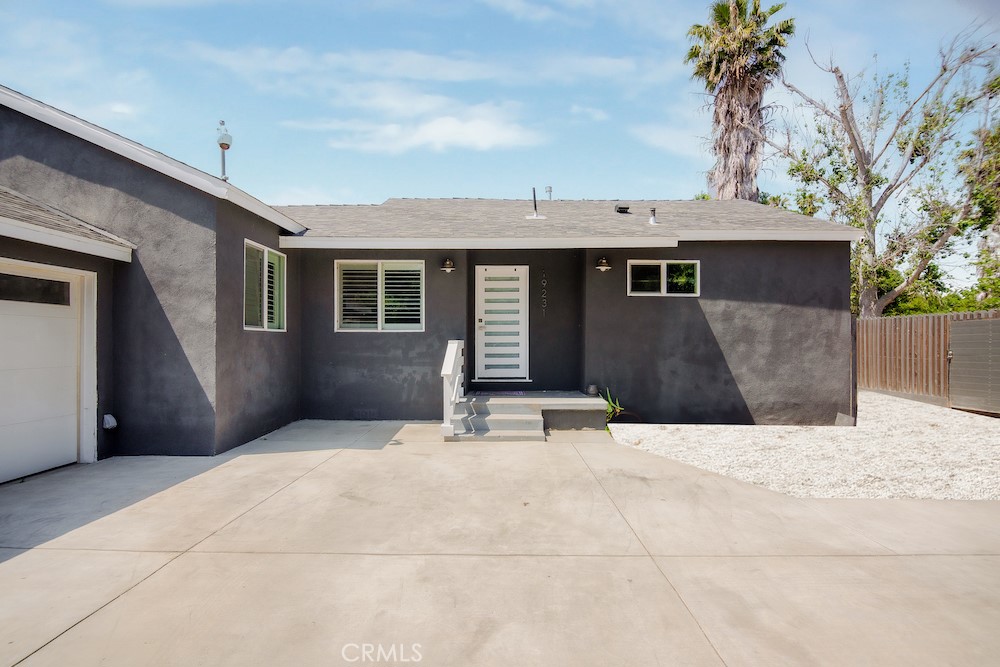 19231 19229 Cantara Street