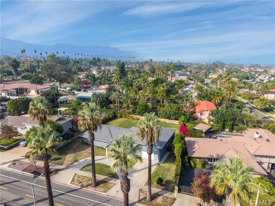 Beautiful house, open floor plan, fruit trees on backyard, fully remodeled, close to freeways, schools, shopping areas and restaurants. new roof, paint, AC, Kitchen and appliances. ready to move in.