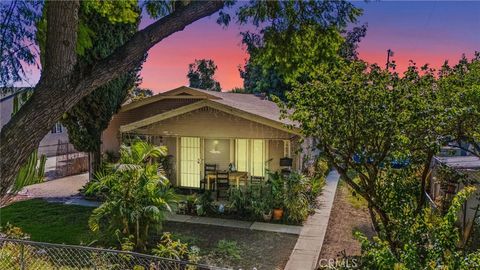 Photo of 12822 Danbrook Dr, Whittier, CA 90602 (MLS # DW25233487) Photo of 12822 Danbrook Dr, Whittier, CA 90602 (MLS # DW25233487)