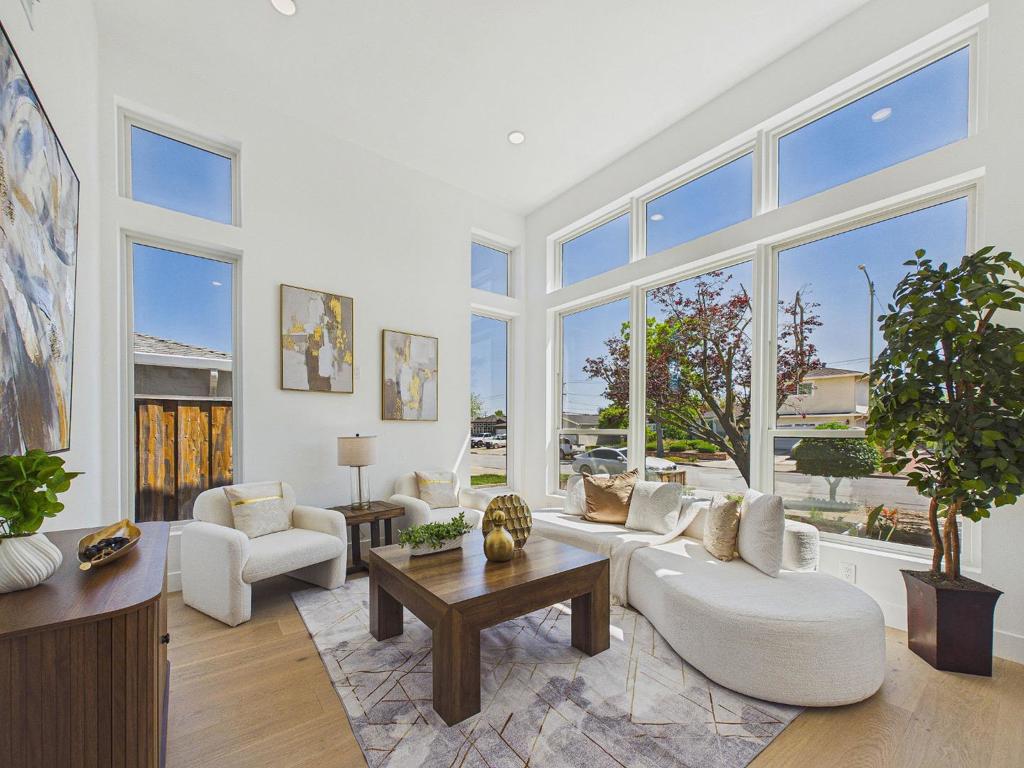 1825 Charmeran Avenue