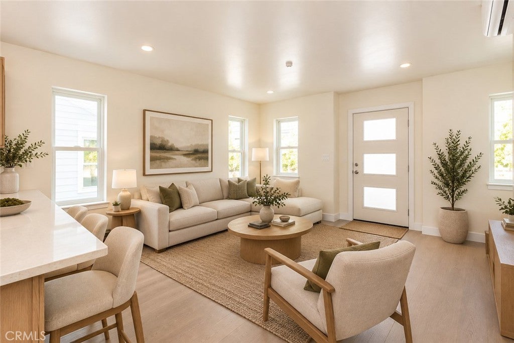 7595 Santa Ysabel