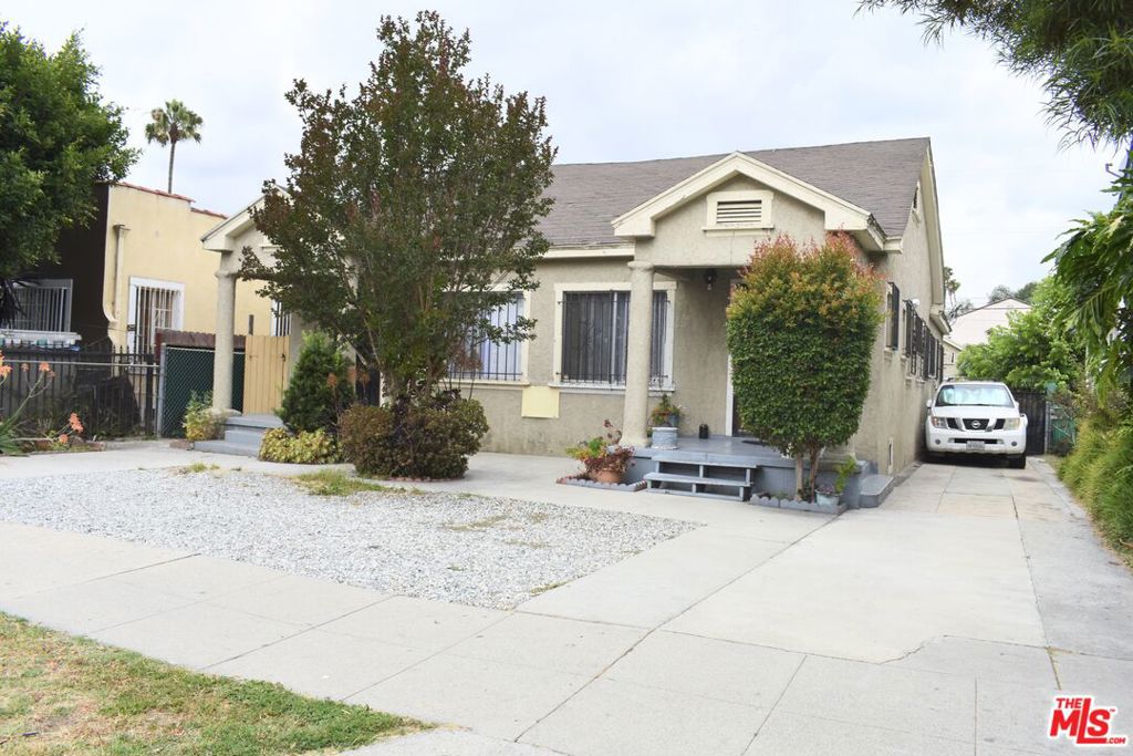 3975 S Van Ness Avenue