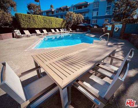 Tiny photo for 4600 Via Dolce #304, Marina Del Rey, CA 90292 (MLS # 25630485)