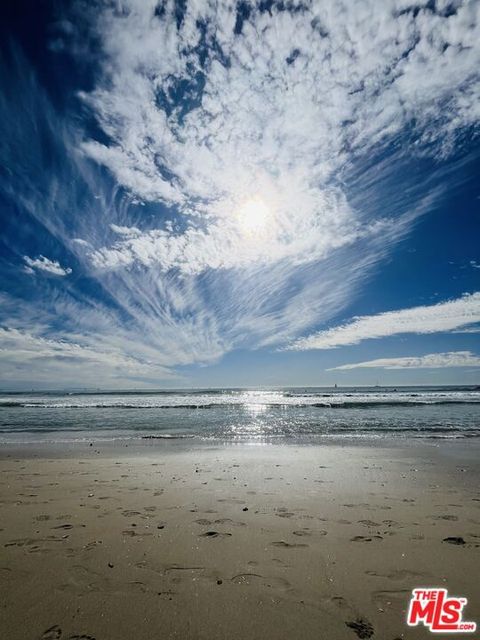 Tiny photo for 4600 Via Dolce #304, Marina Del Rey, CA 90292 (MLS # 25630485)