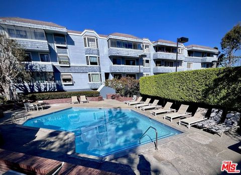 Tiny photo for 4600 Via Dolce #304, Marina Del Rey, CA 90292 (MLS # 25630485)