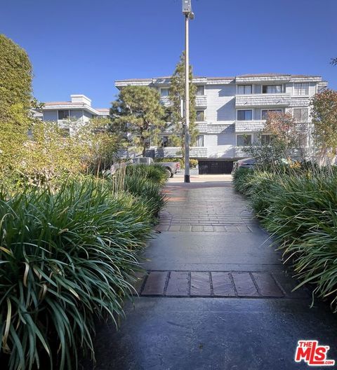 Tiny photo for 4600 Via Dolce #304, Marina Del Rey, CA 90292 (MLS # 25630485)