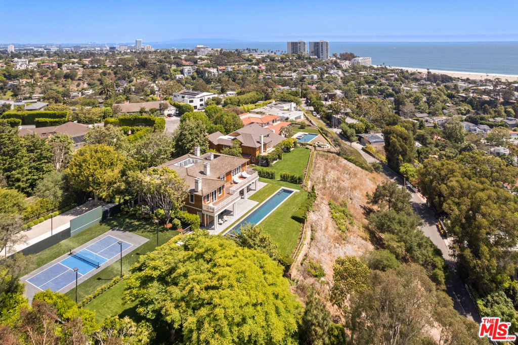 525 Spoleto Drive