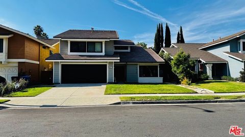 Photo of 6479 Bradley Place, Los Angeles, CA 90056 (MLS # 25625773)