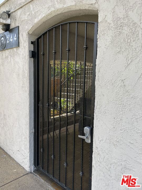 244 S La Fayette Park Place 205