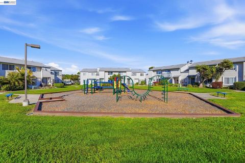 Photo of 4336 Planet Cir Cir, Union City, CA 94587 (MLS # 41130858)