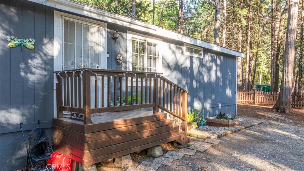 14273 Sinclair Circle