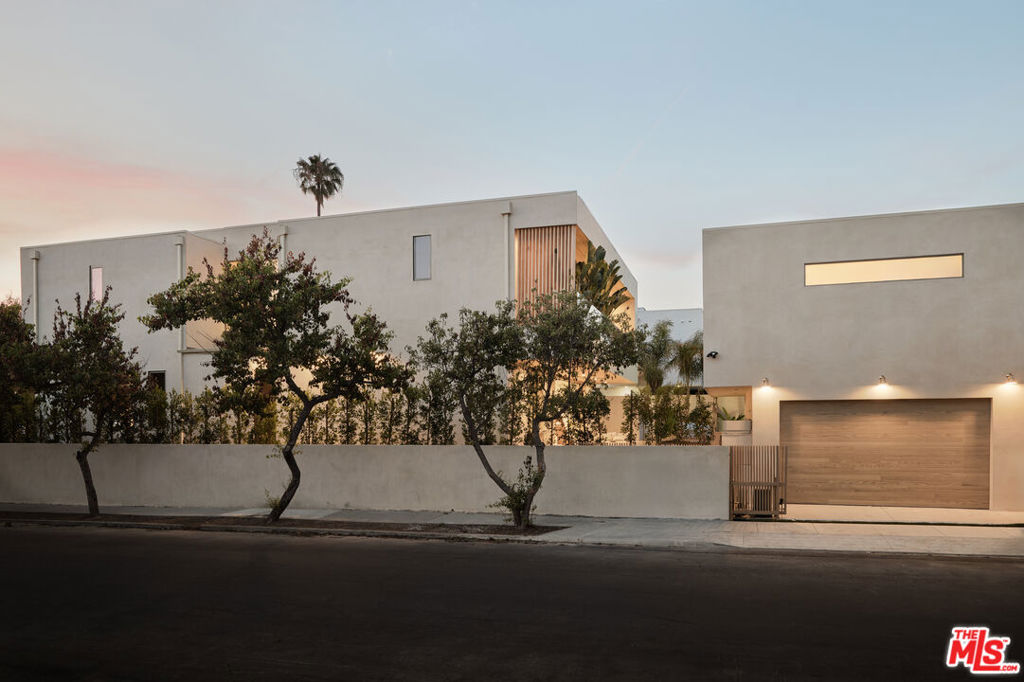 800 n la jolla avenue