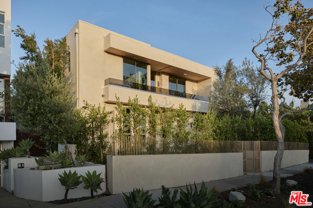800 n la jolla avenue