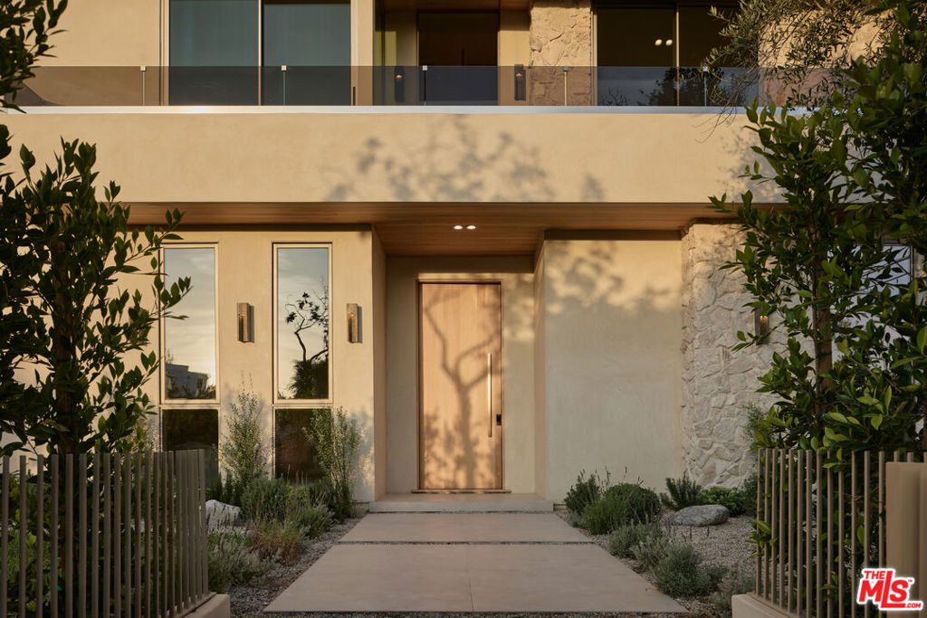 800 n la jolla avenue