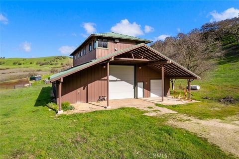 Tiny photo for 5840 Rocky Canyon Rd, Atascadero, CA 93422 (MLS # SC26003240)
