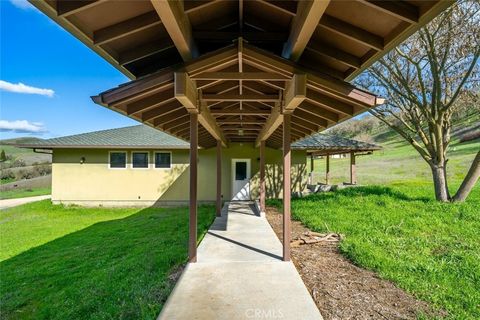 Tiny photo for 5840 Rocky Canyon Rd, Atascadero, CA 93422 (MLS # SC26003240)