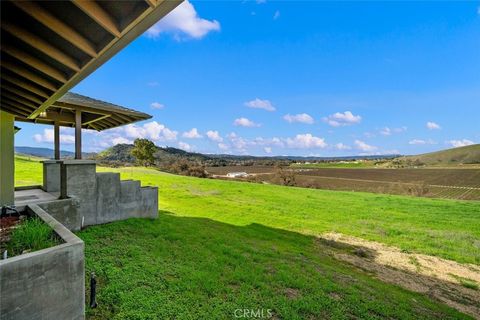 Tiny photo for 5840 Rocky Canyon Rd, Atascadero, CA 93422 (MLS # SC26003240)