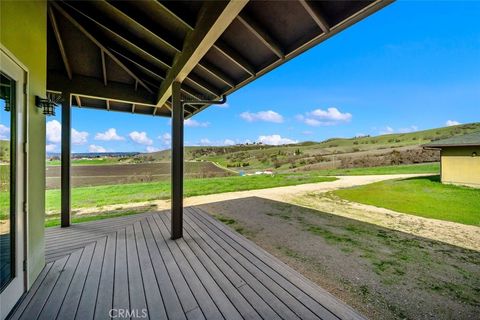 Tiny photo for 5840 Rocky Canyon Rd, Atascadero, CA 93422 (MLS # SC26003240)