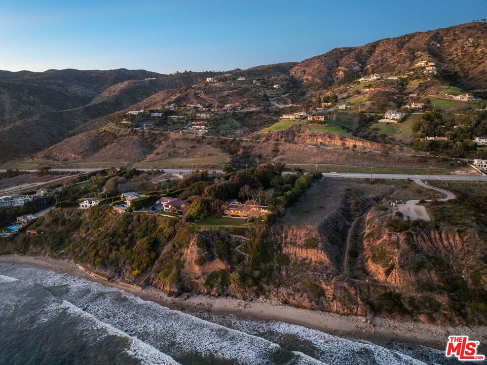 32752 Pacific Coast Highway