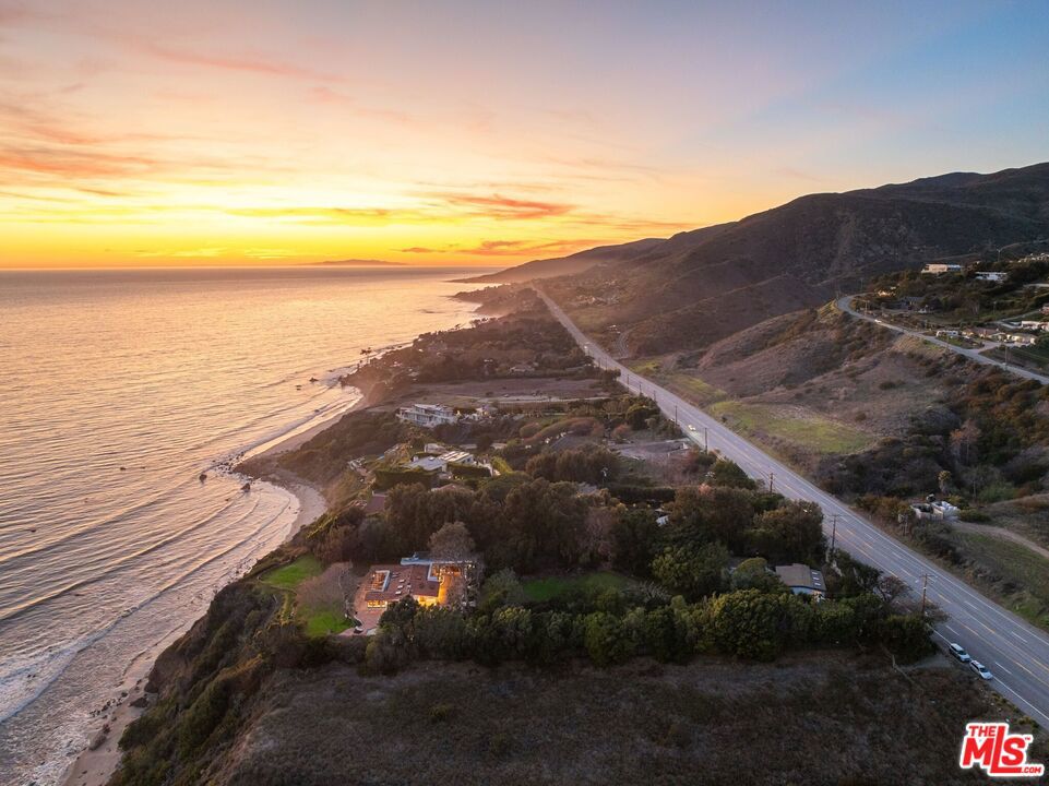 32752 Pacific Coast Highway