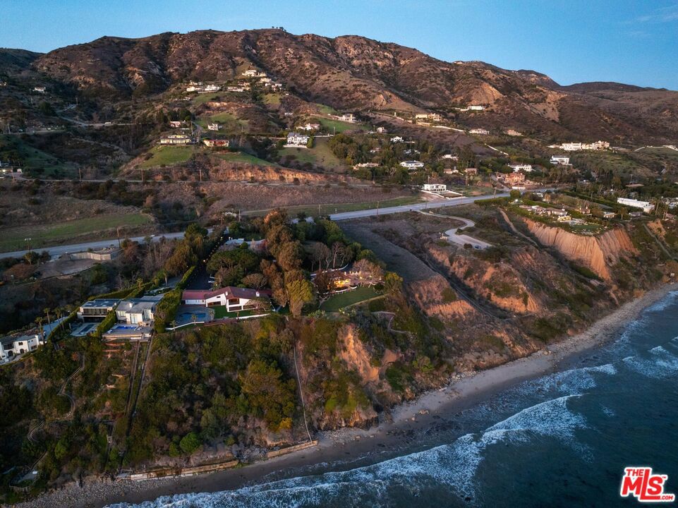 32752 Pacific Coast Highway